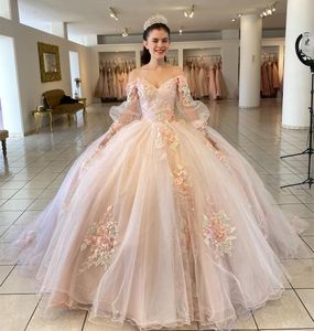 Flores Rosa Azul Vestidos Princesa Quinceanera 2022 Manga Longa Tule Vestido de Baile Frisado Sweet 15 Dress Elegant Robes XV Vestidos De 15 Anos Robe Bal Medieval