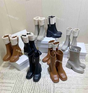 Designer Women Betty Boots PVC Rubber Boot Platform Knähög Tall Rain Shoes Outdoor Ankle Booties