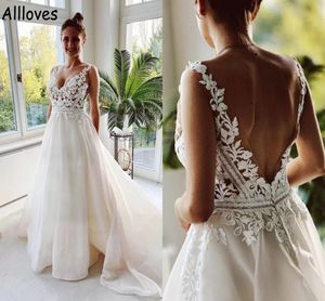 Bohemian Floral Lace A Свадебные платья Сексуальные глубокие v Neck без спинки Boho Garden Bridal Howns Tule Sweep Train плюс размер деревенские загородные халаты de mariee cl0990