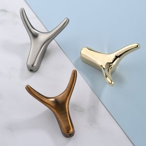 Creative Bull Head Shaped Coat Hook Wall-mounted Keychain Towel Clothes Storage Hanger Home Supplies 20220827 E3