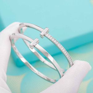 Luxury quality Charm Thin bangle bracelet with sparkly diamond and without in platinum plated have box stamp velet bag PS4336A