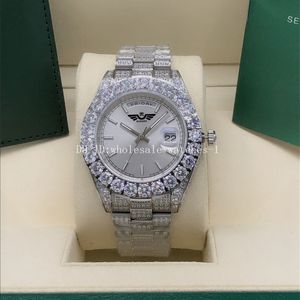 Orologio di lusso Full Diamond Silver dail President 228239 228396 Big Diamond Bezel 43mm Oro bianco 18 carati da uomo Orologio da polso automatico Scatola originale