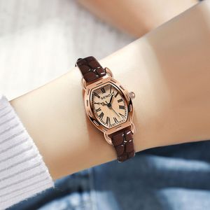 Retro Women Wristwatches Designerski kwarc zegarki skórzany opaska Waterproof Wristwatch High Montre de Luxe Jakość dla kobiet