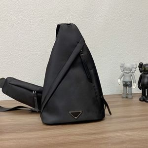 Man Luxurys Projektanci Mody Crossbody Torby torebki Portfelki Pradhan Re-Nylon Backpack 2023 RE Edition 2005 Nylonowa torba na ramię potrójna monetę