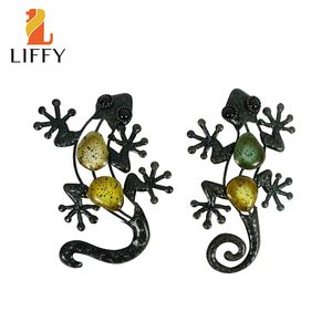 Objetos decorativos Figuras 2pcs Metal Gecko Wall Decor para decoração em casa Acessórios de estátuas de animais ao ar livre Esculturas de Jardin Brother 220827