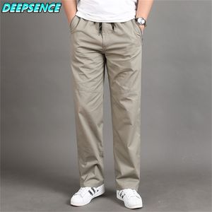 Men's Pants Casual Cargo Four Seasons 95 Cotton Trousers Multi Pockets Loose Straight Jogging Middle Aged M 6XL 220827