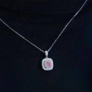 Choucong Varumärke Fyrkantigt hänge Lyxsmycken 925 Sterling Silver Rosa Safir CZ Diamant ädelstenar Party Kvinnor Bröllopsnyckelhalsband för älskare Present