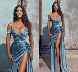 Vestido azul de graduaci￳n sexy fuera del hombro vestido de fiesta de la noche formal de tama￱o alto dividido sat￩n brdemaid vestidos personalizados hechos