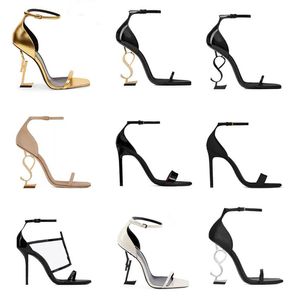 2022 Women Opyum Designer Sandals Classic Metal Letters High High Cheels Open Tee Stiletto Heel Fashion Stylist Shoes Brand Brand Shoes