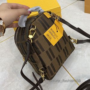 Shoulder Bags Designer Men Backpack Women Man Mini Handbag Boy Girls Satchels Head Canvas Leather Bag Zipper Handbags Woman Letter Printing