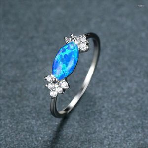 Alyans Lüks Kristal Beyaz Zirkon Nişan Yüzüğü Boho Gümüş Renk İnce Mavi Opal Oval Taş Şeker Kadın Partisi