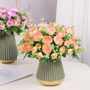 Dekorativa blommor Simulering Blooming Roses Florist Decor Flower Arrangement Props Bouquet Br￶llopspografi Falsk matsal