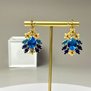 Ladies Vogue Ear Cuff Kolczyki Stunki Frangipani Blue Crystal G D Letters Wisendanty 18K Gold Splated Anti Alergia Full Diamentowe Uszy Klips Designer Biżuteria 09