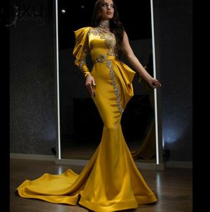 2022 Mermaid Evening Dresses Dubai See Through illusion High neck Formal Prom Cutaway Side Celebrity Gowns