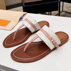 New Spring and Summer Ladies Flat Sandal Temperament Classic Fashion Net Red Star Consigliato Versatile Dress Clip on Sandals Famous Designer Women