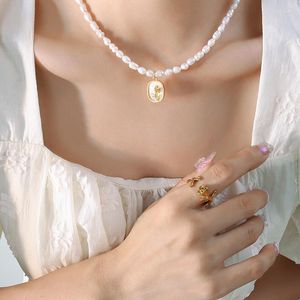 Naszyjniki wisiorek Naszyjnik z kwiatem róży Elegancka barokowa skorupa Naturalna słodkowodna Pearl Choker Biżuteria ze stali nierdzewnej dla kobiet