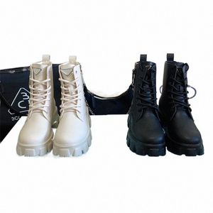 2022 Boots Designer Womens Martin Boots High Heels Sneakers Platform Casual Luxury Leather Fashion Zipper Snow Wedding Party Prom och ankelstorlek 35-40