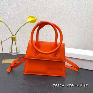 Principais bolsas de designers a sacola de bolsa de bolsa de couro giro Luxures para Lady Crossbody Pesses Shape ￺nica Moda rom￢ntica pequena e elegante