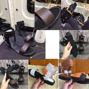 Lyxkvinnor Canvas Sandals Summer Casual Flat Rivets Sandaler Style Party Sexiga damskor 44