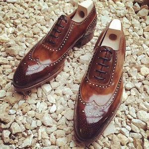 Men Dress Shoes Brogue Carved Pu Shoes Men Formal Business Lace Up Retro Pointed Toe Handmade