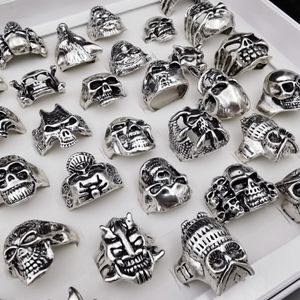 Gothic Big Skull Ring Men Man Imitation Edelstahl Hip Hop Vintage Jewelry gemischte Stilgröße