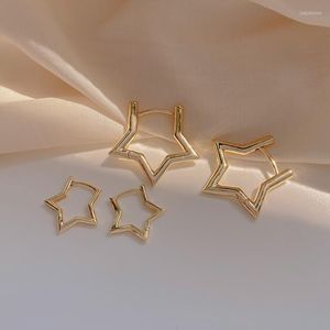 Hoop rh ngen Minimalist Gyllene Small Star for Women Daily Copper Geometric Hollow Huggie Ring Earring Trend