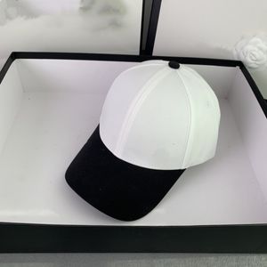 Brand Baseball Cap Mężczyźni i kobiety z tym samym akapitem listy haftowane mody swobodny na zewnątrz High-end zajmuj się parami kaczki hat tt1254