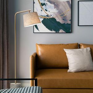 Lâmpadas de chão Sala de lâmpada de lâmpada de piso quarto pós-moderno minimalista American Marble Light Luxury El Vertical