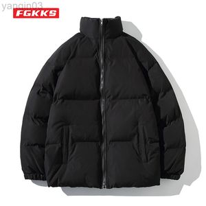 Men's Jackets Fgkks Winter Men Parka Thicker Warm Women Fashion Stand Collar Street Solid Color Cotton Pair Male L220830