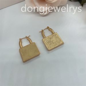 Designer Luxury Gold Hoop Gold Plate Earring Party Ear Studs Wedding Lovers Gift Dongjewelrys Innovative Design Lock Jewelry Earrings