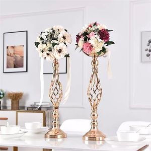 Titulares de vela 1pcs Flores de ouro Vaso de jantar de mesa de jantar Centerpieces Road Lead Candelabra Wedding Party Porps Decor 220830