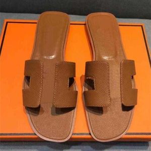 Fashion Slipper Oran Designer Domande originale in pelle Ladies sandals Summer Flat Shoet Beach Women Letter Trading
