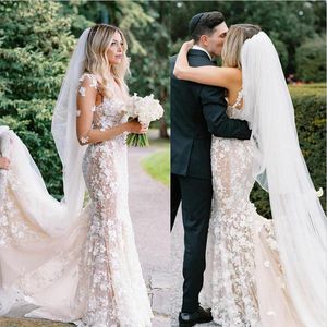Illusion 3D Flowers Wedding Dress Sexy V Neck Long Sleeve Bridal Gowns Romantic Bride Gowns Robe De Mariee