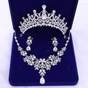 Cabeças de fábricas Tiara de noiva de três peças e brincos de colar de casamento Coroa Conjunto de joias Europeias Acessórios Americanos