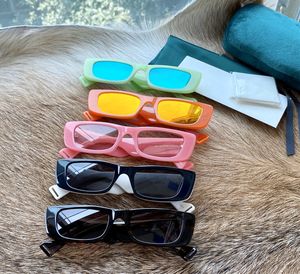 Модные дизайнерские солнцезащитные очки Классические очки Goggle Outdoor Beach Солнцезащитные очки для мужчин и женщин 6 цветов Дополнительная маленькая прямоугольная квадратная рамка 0516 с оригинальной коробкой