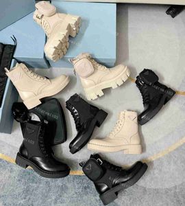 أعلى جودة مصممة للنساء أحذية متون كلاسيك نايت مارتن بوت أحذية جلدية عالية القتال منخفضة منتصف الكعب العلامة