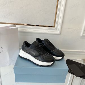 Frauen Designer Markenschuhe Dicke Unterseite Große Plattform Turnschuhe Säge Außensohle Echtes Leder Schnürung Runder Kopf Schwarz Weiß Sport Sneaker Größe 34-40 NO408