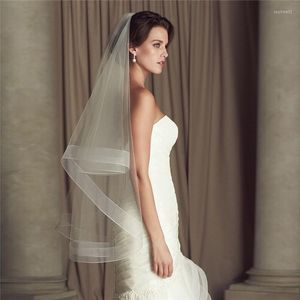 Brudslöjor Luxury White Tulle Veil Pearl Wedding With Hair Comb 2 Tier Long Cathedral