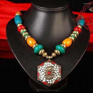 Collane con ciondolo Affascinante collana in argento Tibet Tianzhu Block rubini corallo turchesi cera d'api delicata