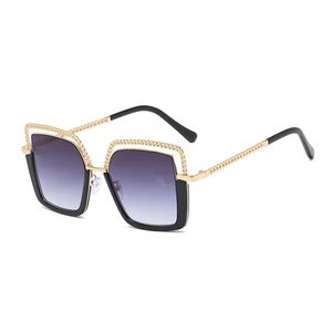 Classic Fashion Women Solglasögon UV400 Mirror Square Metal Frame Eyewear Woman Luxury Designer Sun Glasses