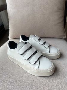 A fila de fila The High Shoes End End New Calf Leather Classic White Shoes Velcro Casual White Shoes Sneakers Women ROFC