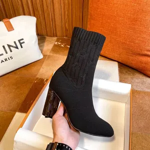 New Nude Boots Women's Black Martin Boots Paris Fashion Designer Luxury Genuine Leather Thick Sole Mid Barrel Star Motorcycle Street Style Shoes