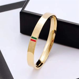 Bracciale a catena di design di lusso Love Bangle Braccialetti di design per coppia in acciaio inossidabile femminile Gioielli di moda da uomo Regalo di San Valentino per accessori per ragazza all'ingrosso