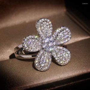 Cluster Rings QFashion Elegant White Crystal Flower Women Ring Zircon Engagement Party Gift Luxury Promise Jewelry Accessories