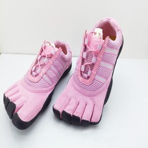 أحذية أمان للرجال والنساء ذات 5 أصابع أحذية رياضية خارجية للتنزه والركض قابلة للتنفس سريعة الجفاف وخفيفة الوزن بخمسة أصابع أحذية رياضية مقاس كبير 44 45 221130
