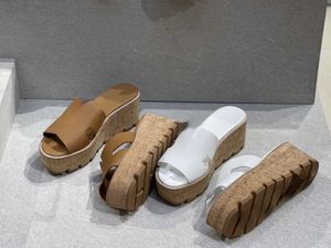 Brand Casual Shoes Designer Design Sommer Neue römische Sandalen Dicke Soled High Bisk French Style Simple and Bequeme Größe