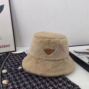 Artist Cap Beanie Hat Bucket Hundred Designers Bucket Hats Faux Mink Fur Female Autumn and Winter Buckets Letters Temperament Fashion Goo S