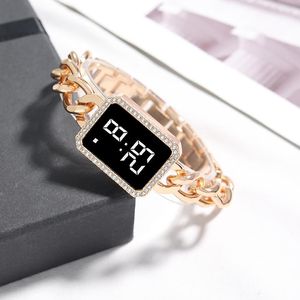 腕時計女性デジタル時計ファッション豪華なレディース腕時計明るいカレンダーウォッチアロイガールズウォッチバンドギフトリストバンドクロック