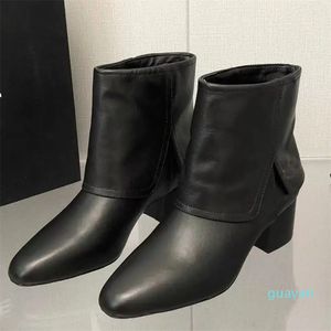 Botas de tornozels designer feminino de salto médio de bloco preto de couro redondo curto sexy