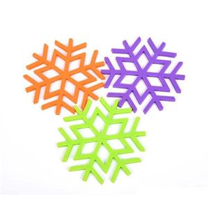 Mats Pads Snowflake Table Mat Kitchen Accessories Placemat Sile Colour Place Pad With Orange Red Blue Color New Pattern 3 98Mc J1 Dhjta